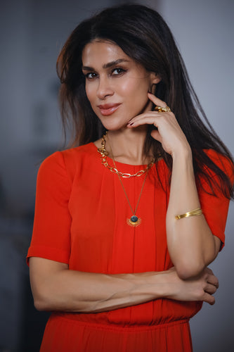 Women's Gold Statement Necklaces and pendants for all occasions