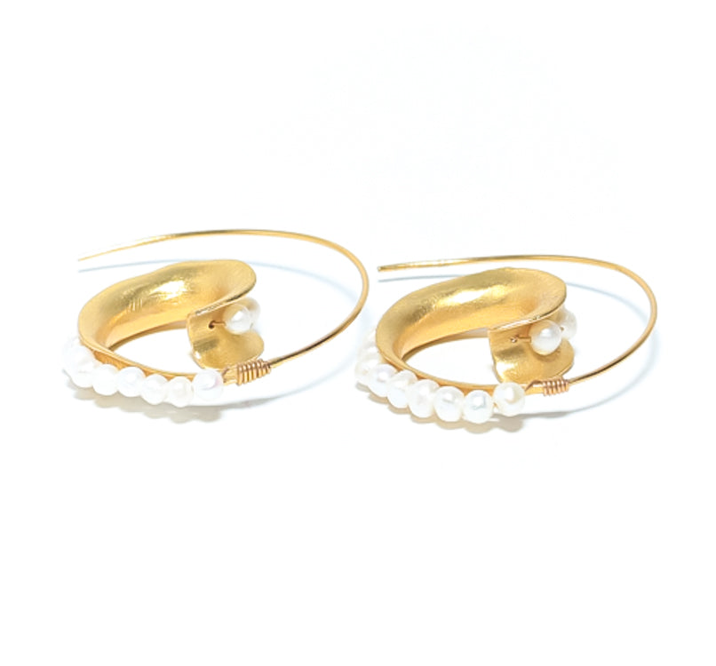 Women's Fresh Beaded Pearl Large Pull Through earrings at RM KANDY