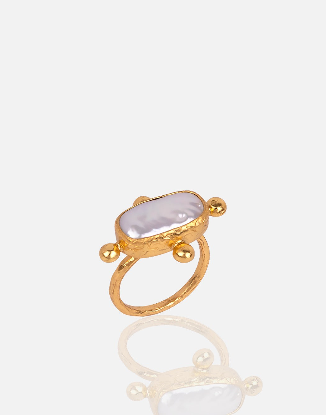 Mother of Pearl Adjustable Ring handmade for women at RM Kandy 