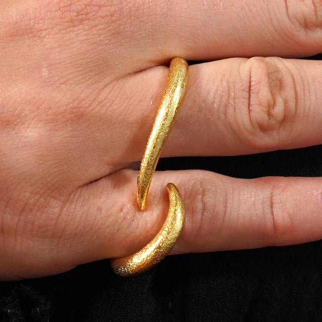 Women's Gold wire ring for two fingers handmade at RM Kandy