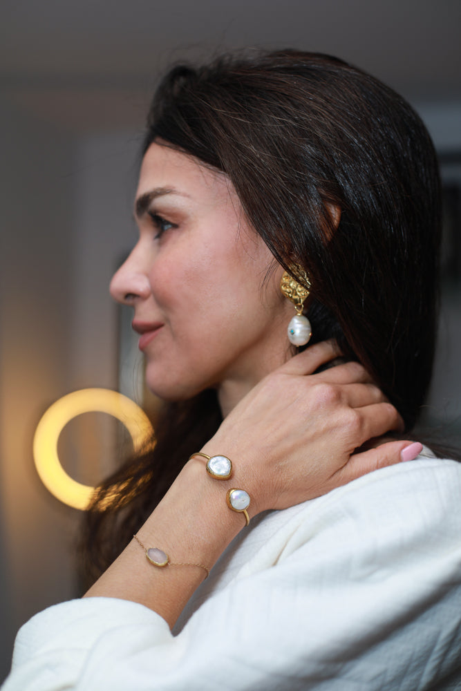 womens Fresh mother of pearl bangle bracelet 